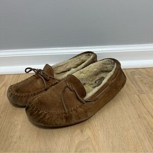 UGG Australia Women’s Dakota Brown Suede Slip-On Moccasin Slippers Size 7